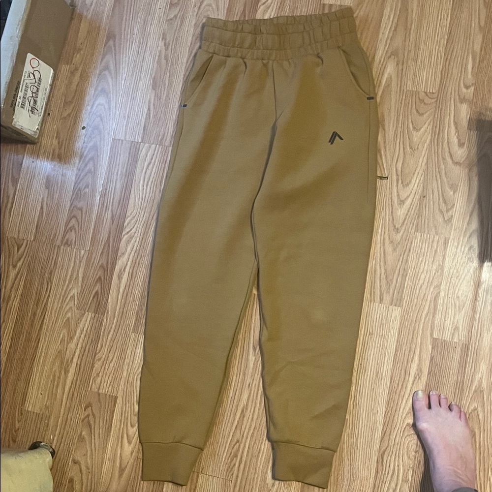 Alphalete Men/Women Camel jogging pants